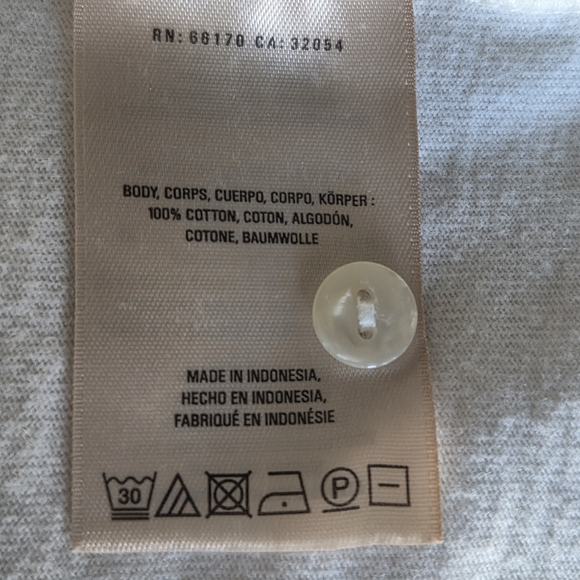 Women's White Sleeveless Collared Top - Picture 6 of 7